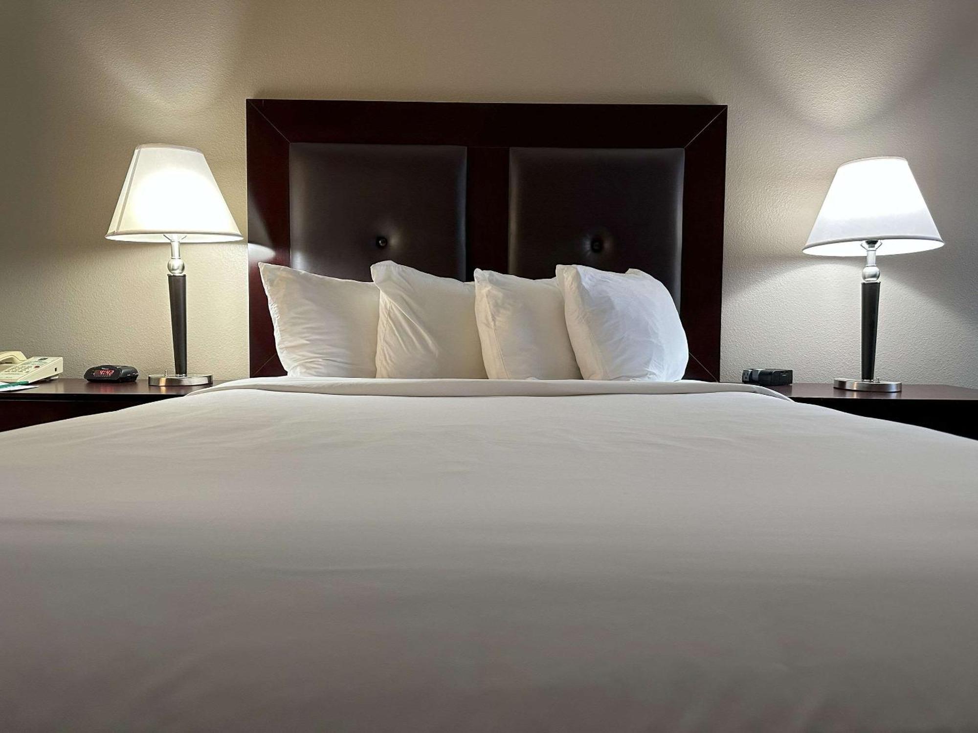 Quality Inn & Suites Everett Exteriér fotografie