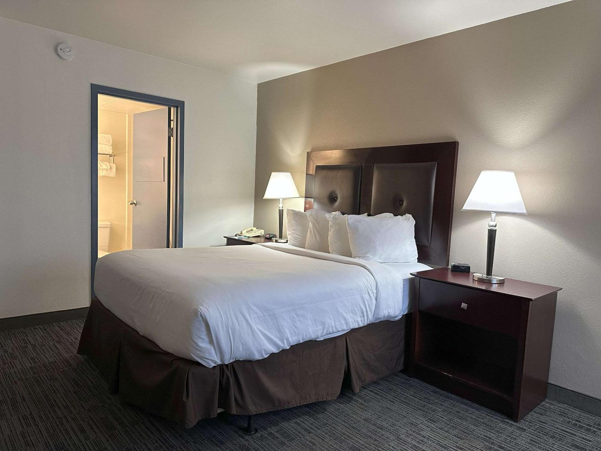 Quality Inn & Suites Everett Exteriér fotografie
