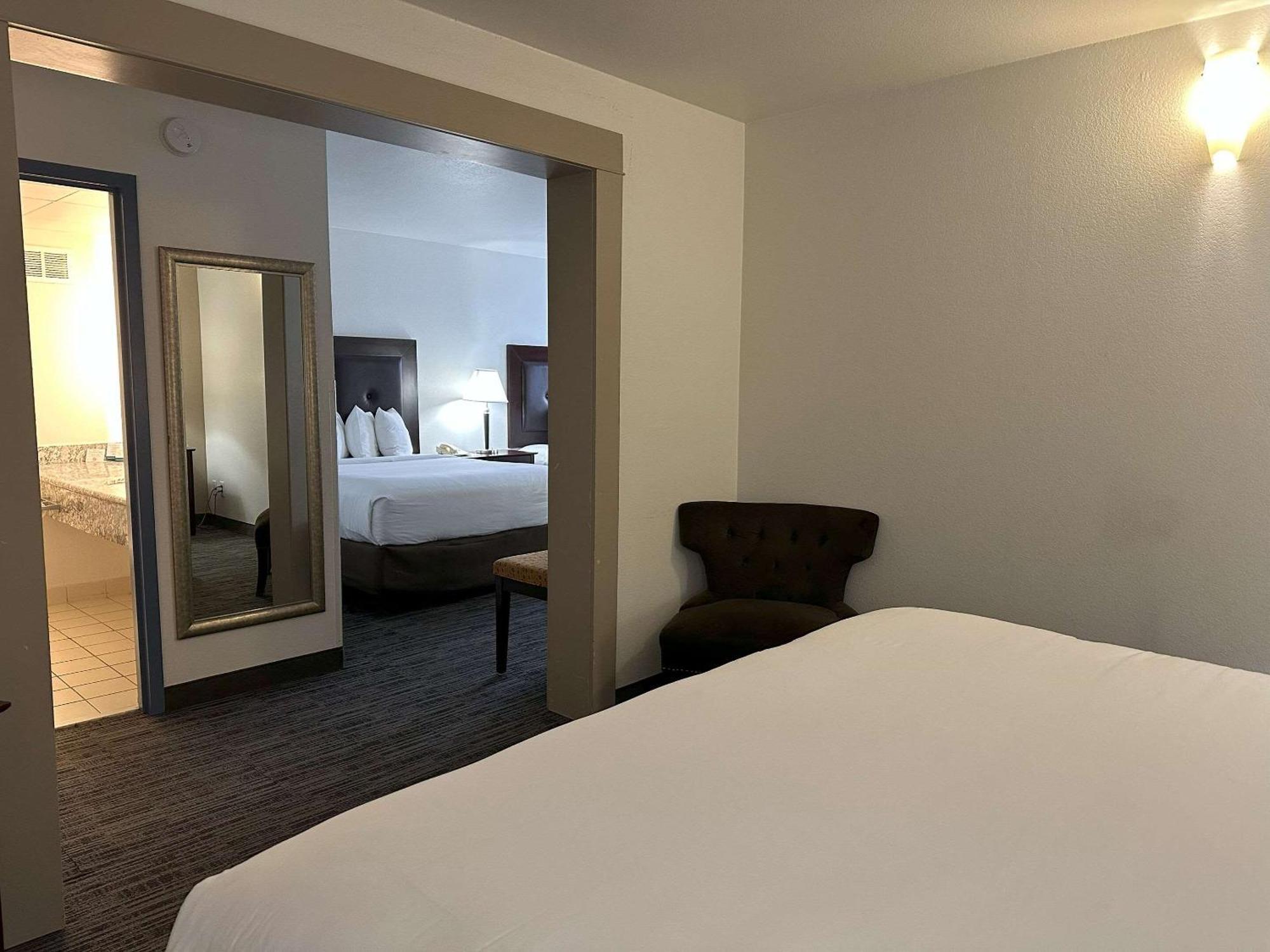 Quality Inn & Suites Everett Exteriér fotografie
