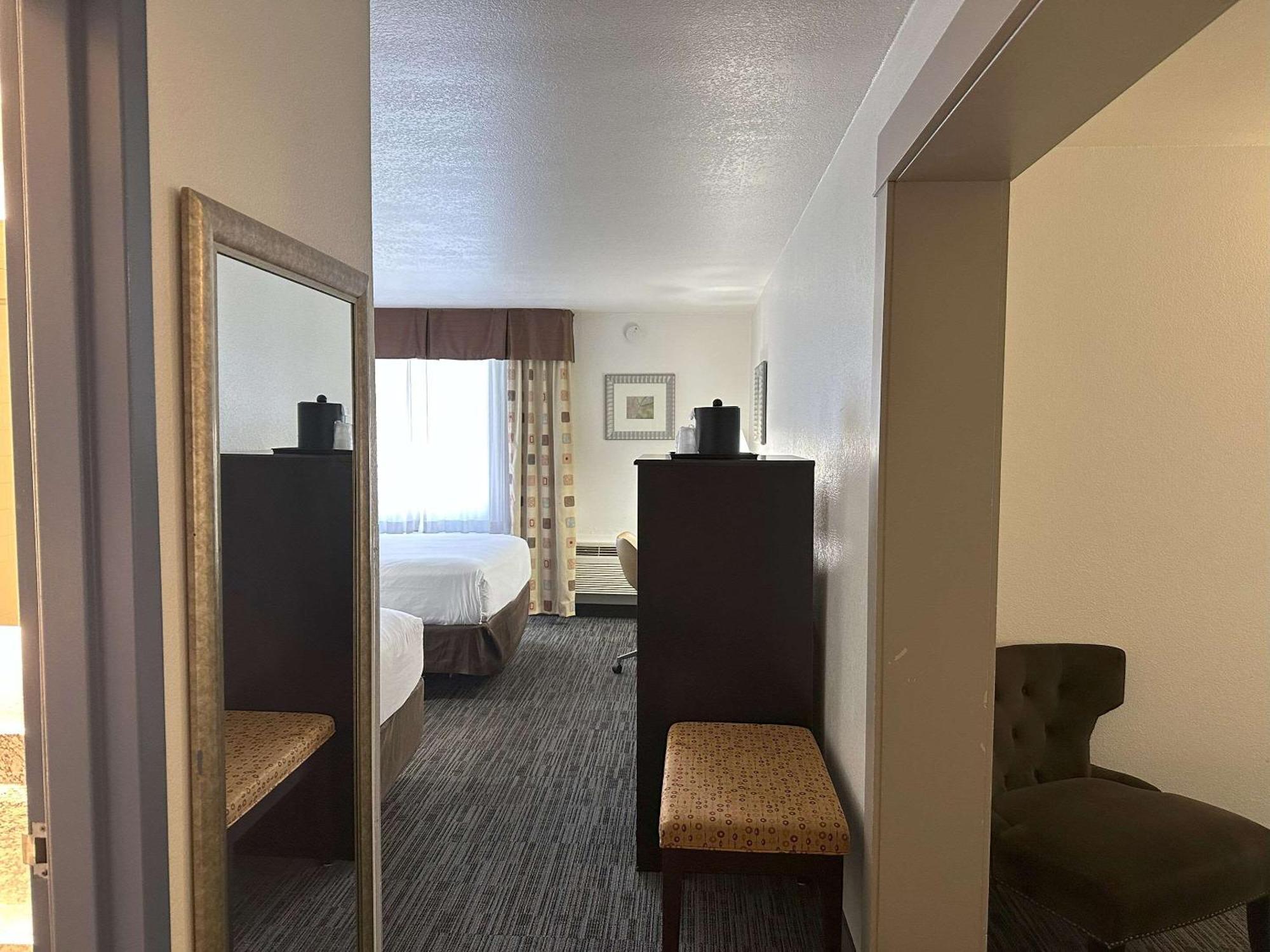 Quality Inn & Suites Everett Exteriér fotografie